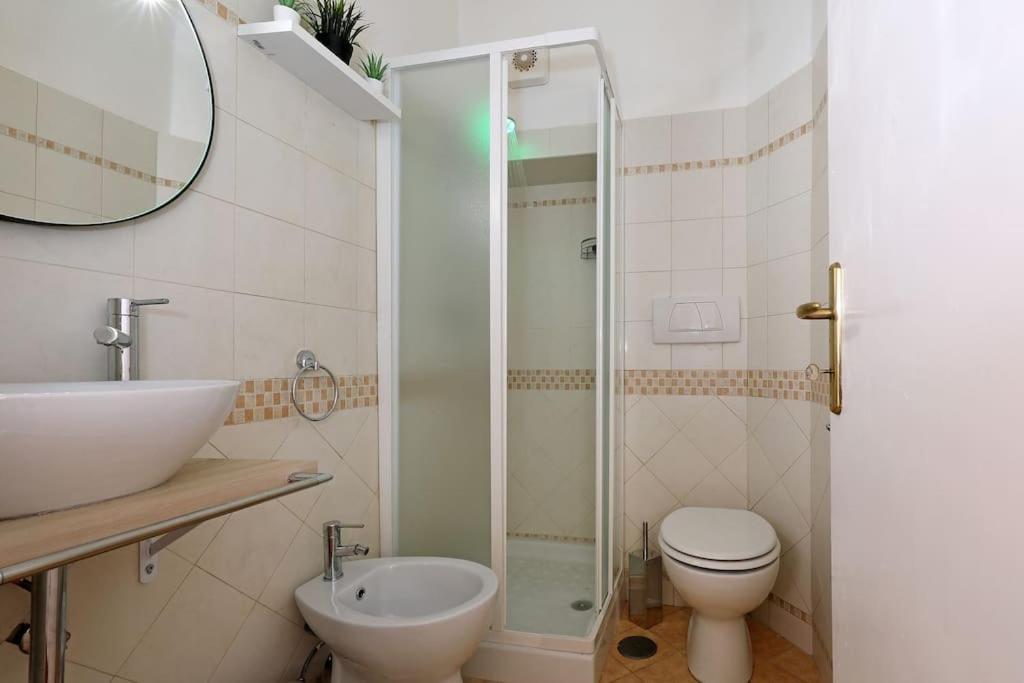 Blu Flamingo Trilussa Apartment โรม ภายนอก รูปภาพ