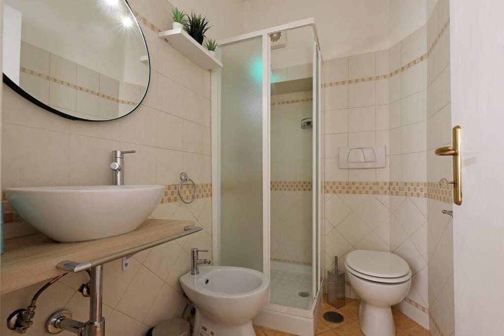 Blu Flamingo Trilussa Apartment โรม ภายนอก รูปภาพ
